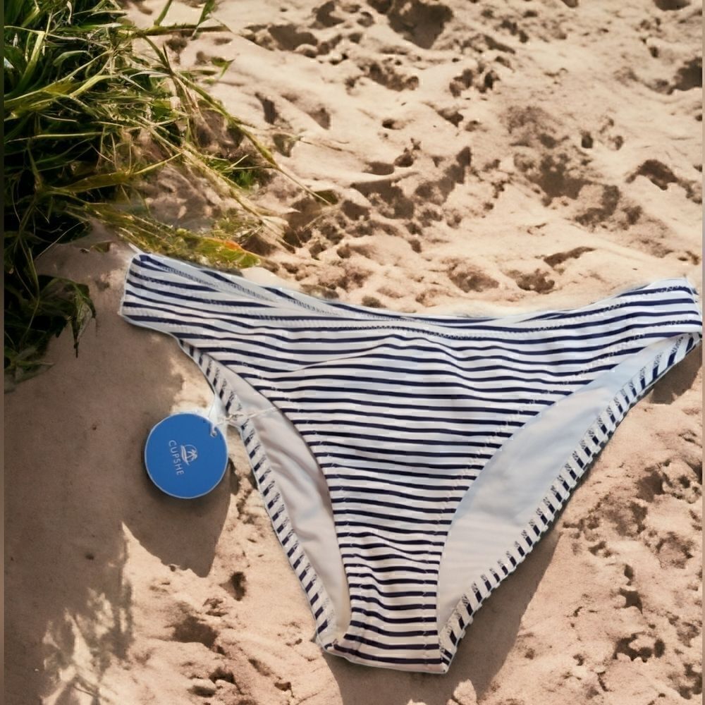 Cupshe bikini bottoms size Small